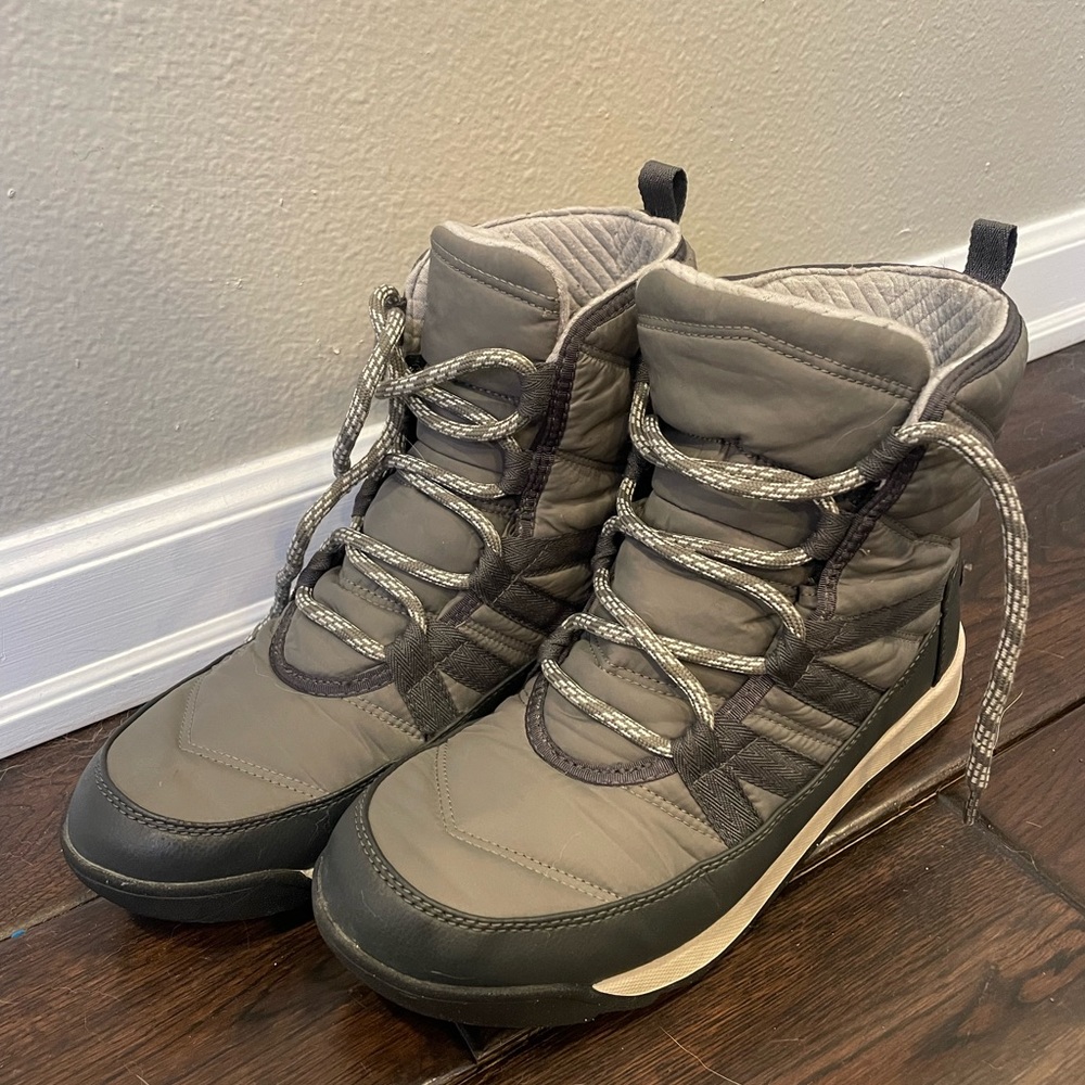 Sorel Whitney II Short Lace Boot, Size 9.5